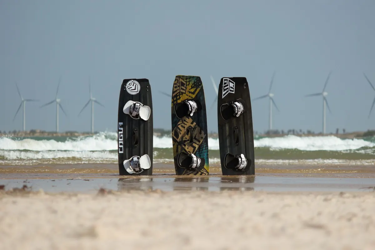 First Kiteboard Buyers Guide: Twin Tip vs Surfboard for UK Conditions